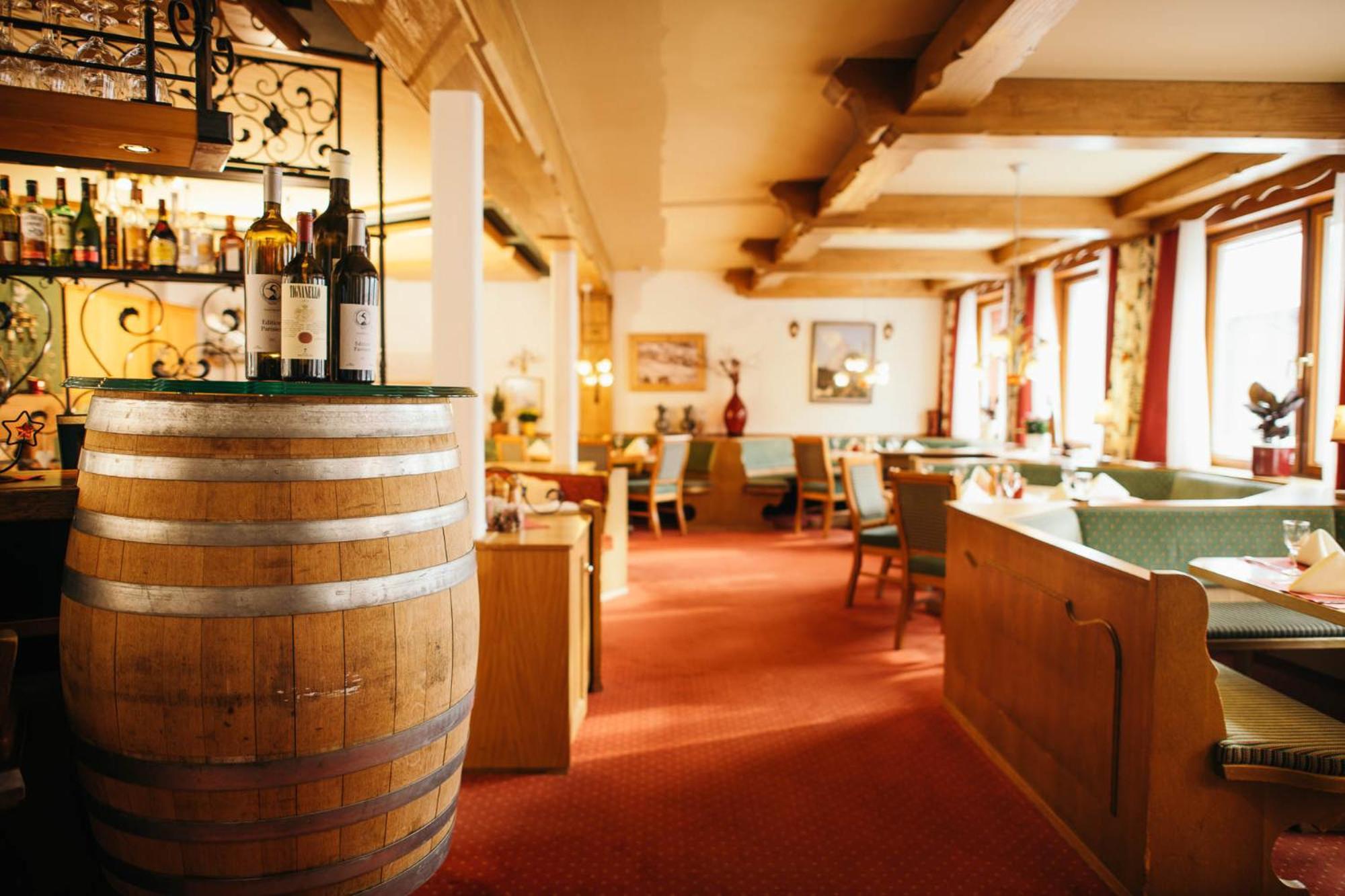 阿尔伯格酒店 Zürs 外观 照片