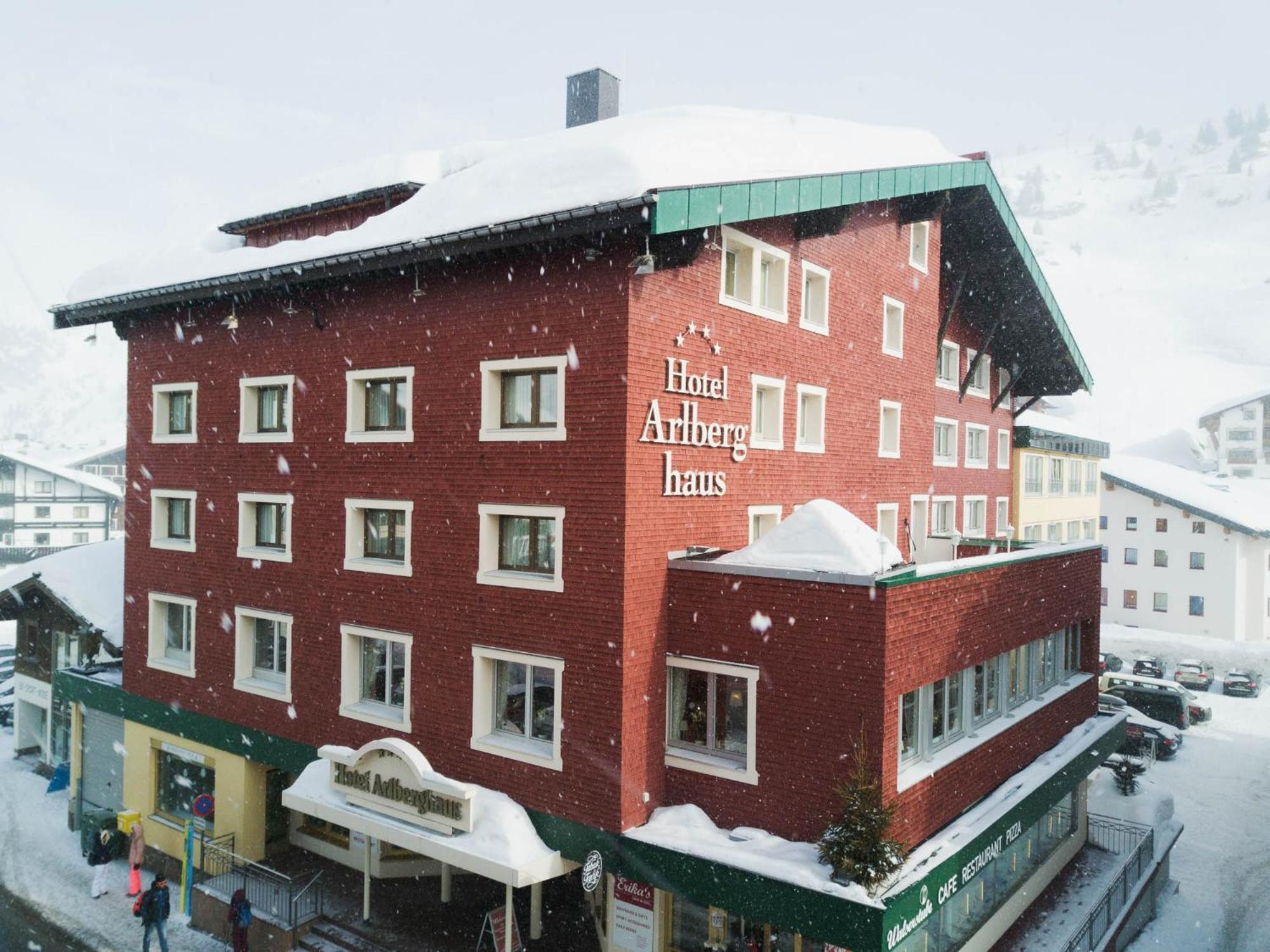 阿尔伯格酒店 Zürs 外观 照片